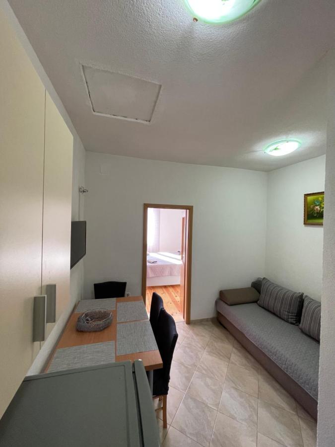 Ivan I Matej Apartments Blace Eksteriør billede