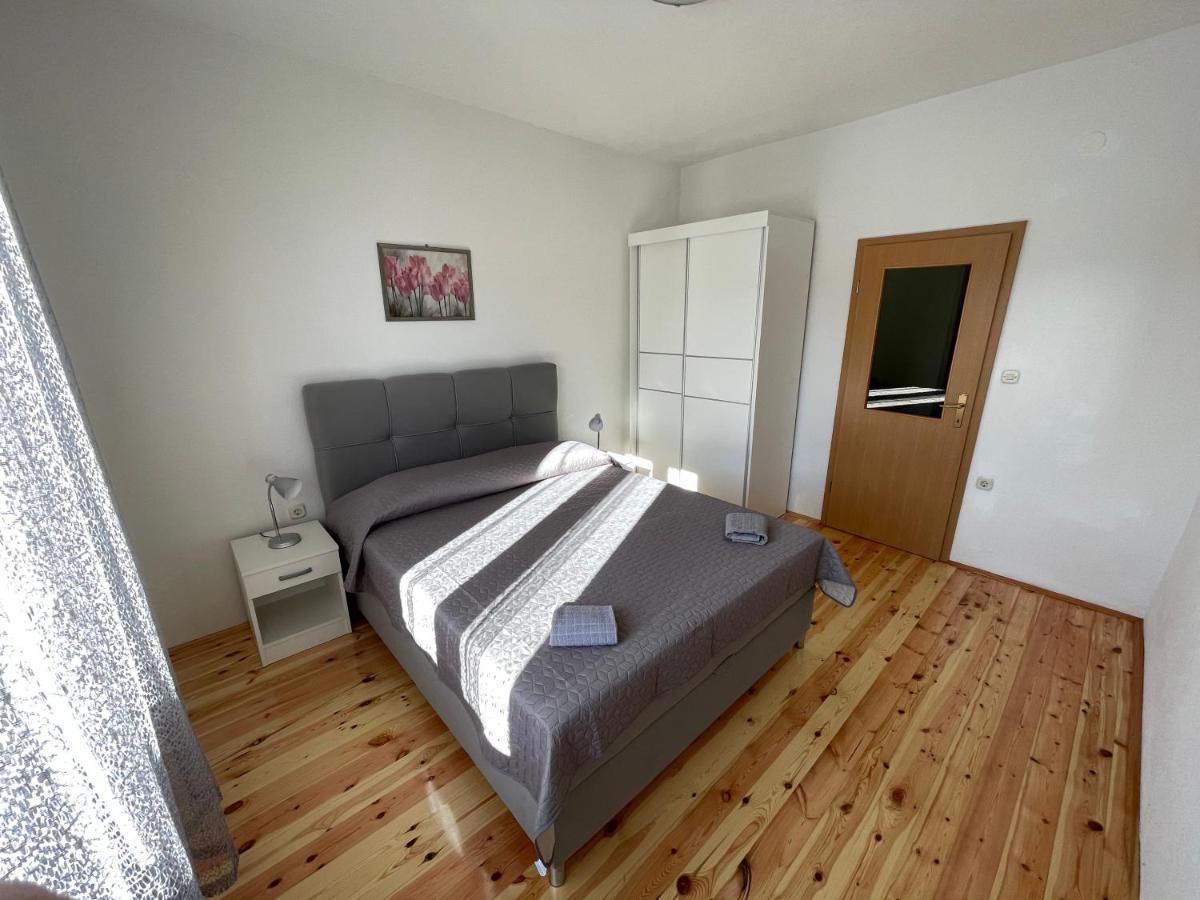 Ivan I Matej Apartments Blace Eksteriør billede
