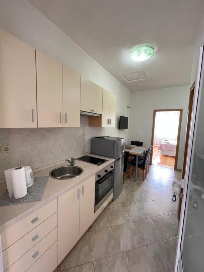 Ivan I Matej Apartments Blace Eksteriør billede