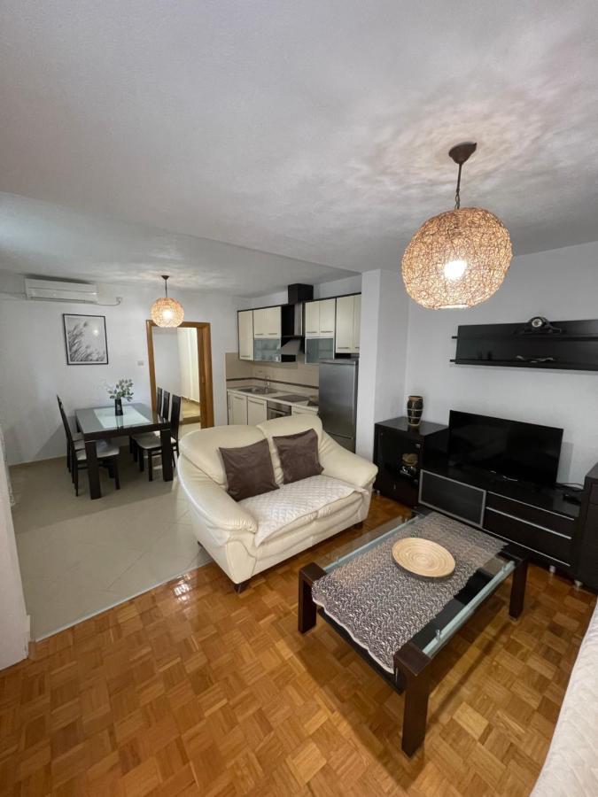 Ivan I Matej Apartments Blace Eksteriør billede