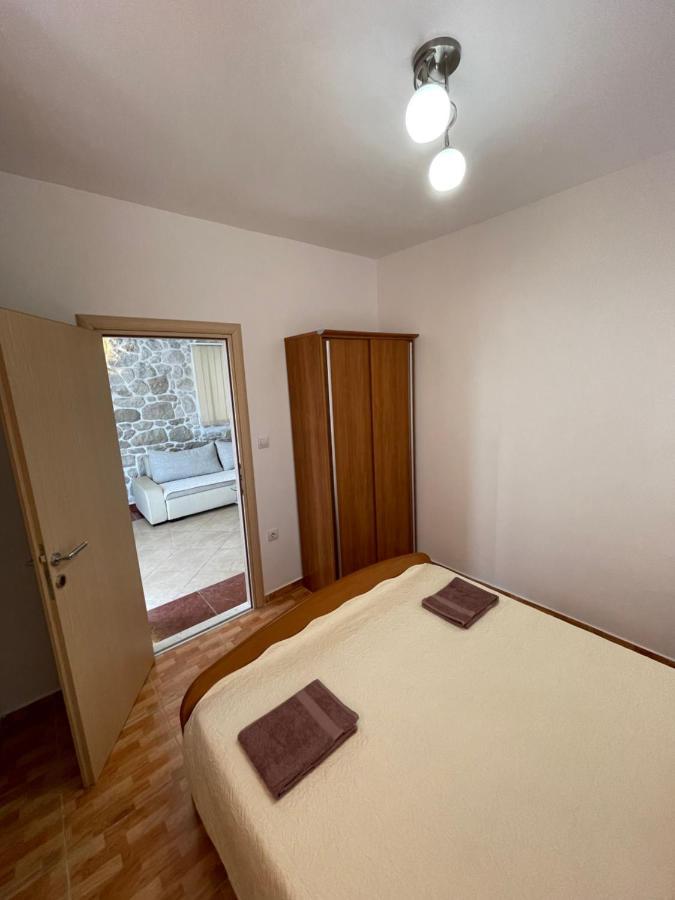 Ivan I Matej Apartments Blace Eksteriør billede