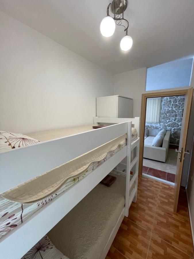 Ivan I Matej Apartments Blace Eksteriør billede
