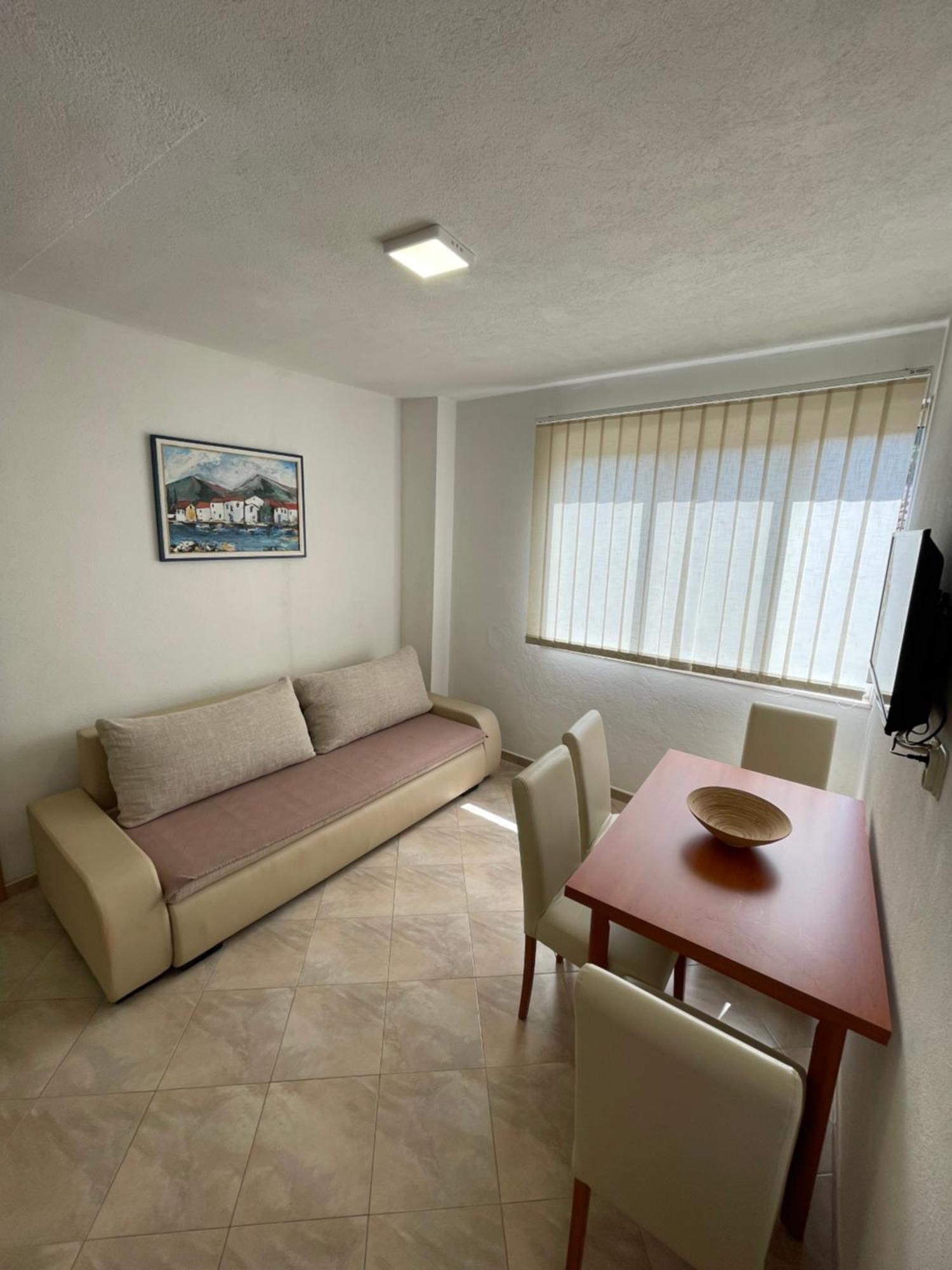 Ivan I Matej Apartments Blace Eksteriør billede